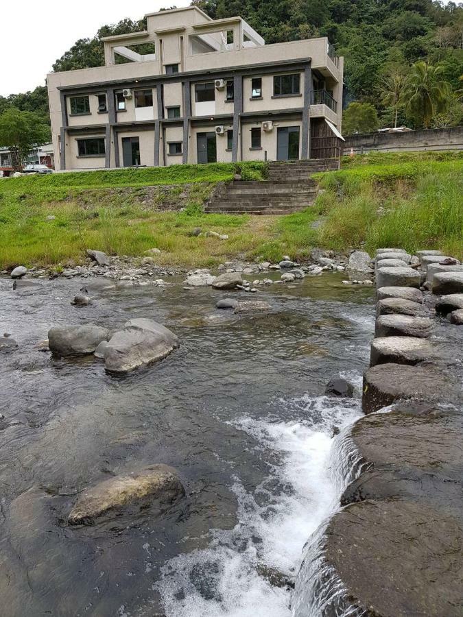 Apartamento Antong Creekside Hot Spring Yuli Exterior foto